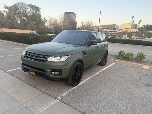 Used 2017 Land Rover Range Rover Sport SE image 2