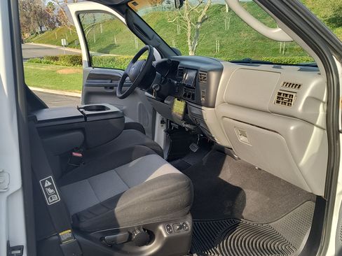 Used 2003 Ford F250 XLT image 14