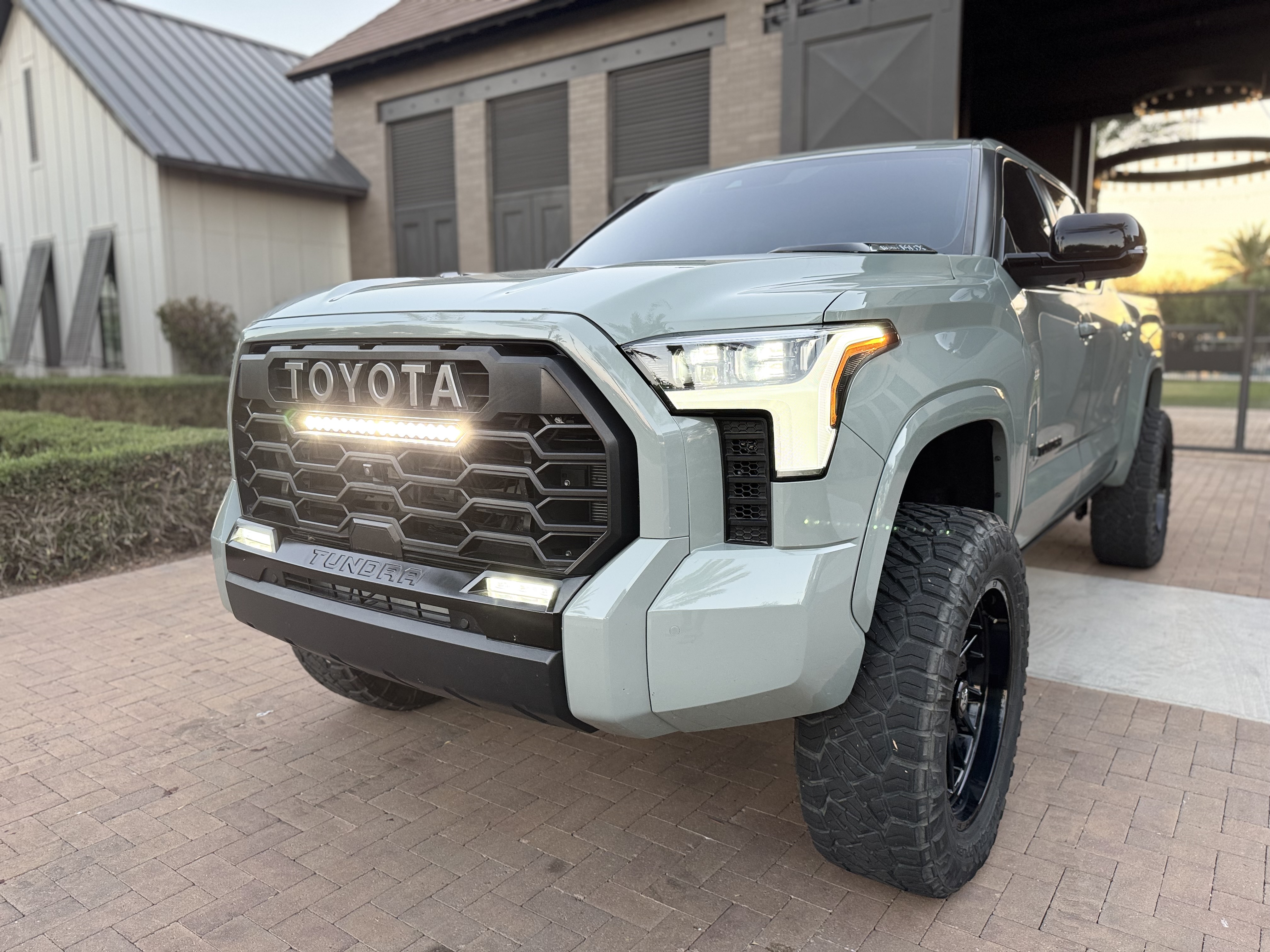 Used 2024 Toyota Tundra Limited w/ TRD Off-Road Package AWD/4WD image 15