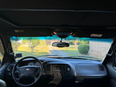 Used 2001 Ford F150 Harley-Davidson image 13