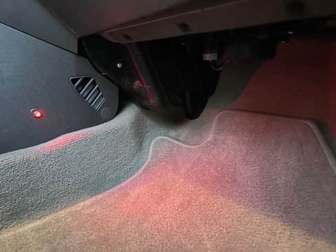 Used 2010 Ford Focus SE image 25