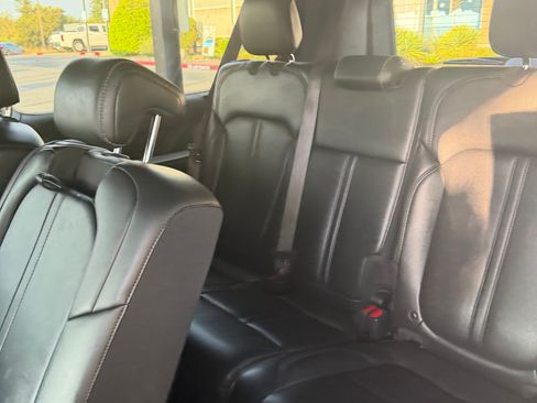 Used 2023 Jeep Wagoneer L Series II image 14