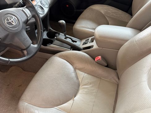 Used 2010 Toyota RAV4 Limited image 10