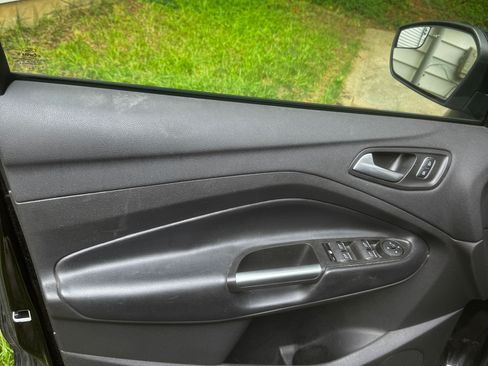Used 2019 Ford Escape SE AWD/4WD image 12