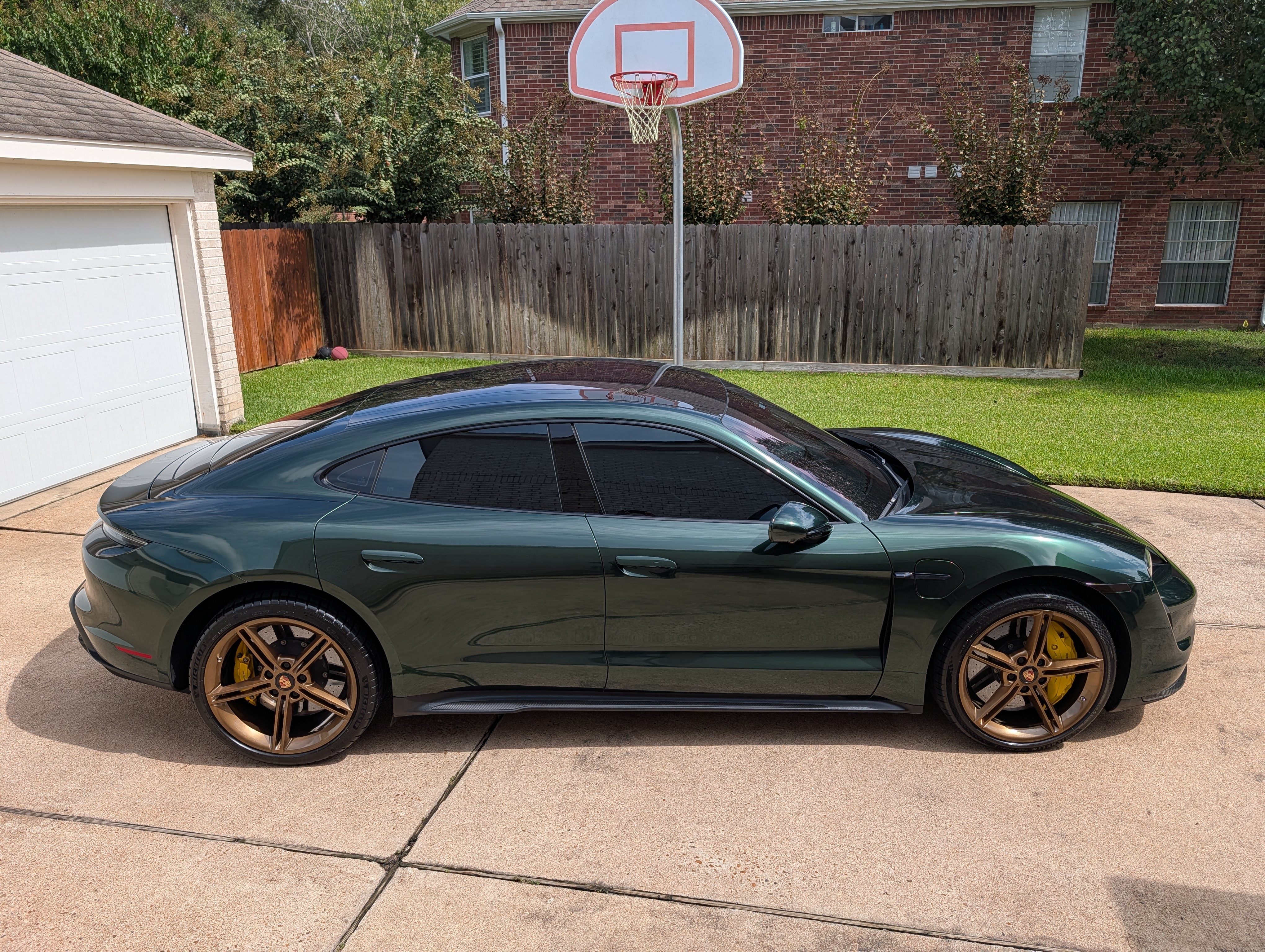 Used 2021 Porsche Taycan Turbo S AWD/4WD image 16