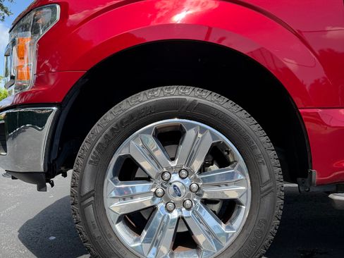 Used 2018 Ford F150 XLT w/ Equipment Group 302A Luxury AWD/4WD image 13