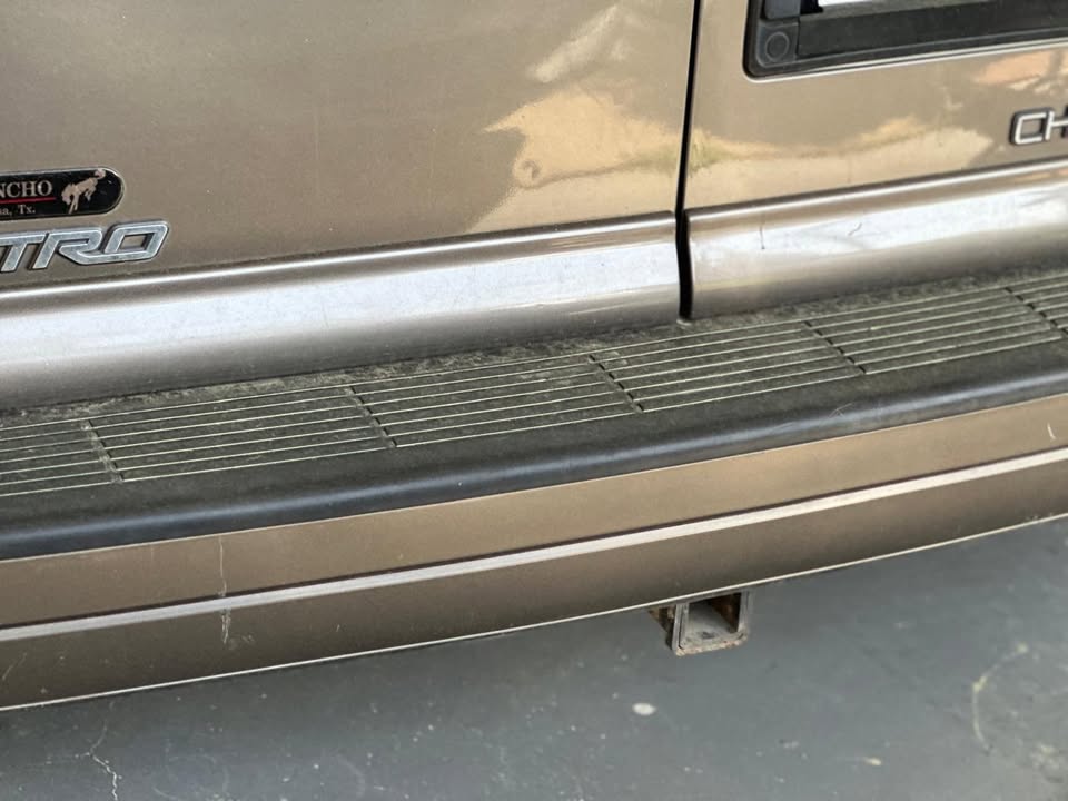 Used 2000 Chevrolet Astro Passenger RWD image 11