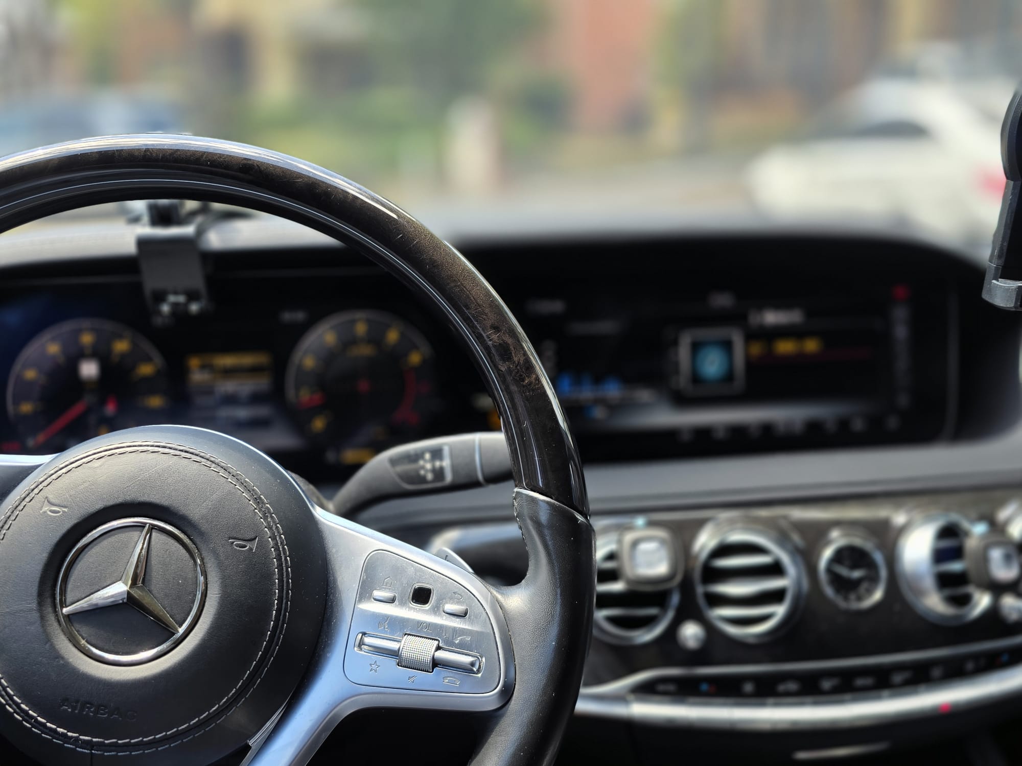 Used 2018 Mercedes-Benz S 560 Sedan image 13
