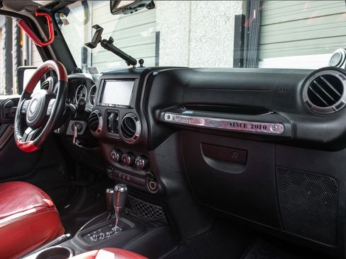 Used 2014 Jeep Wrangler Unlimited Sport w/ Quick Order Package 24S image 21