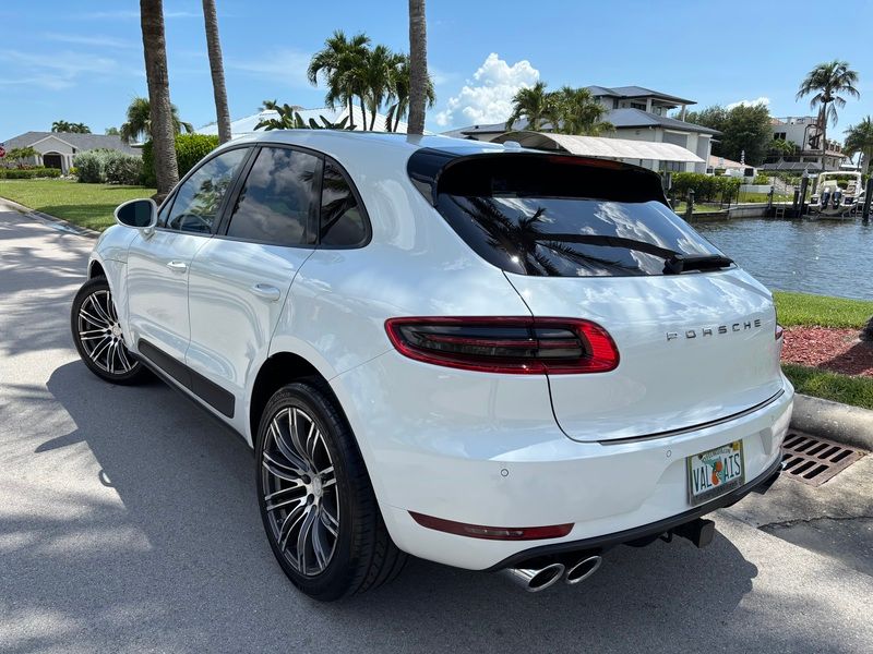 Used 2018 Porsche Macan Sport Edition AWD/4WD image 22
