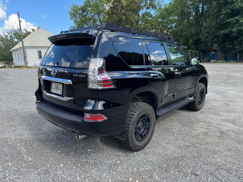 Used 2016 Lexus GX 460 image 8