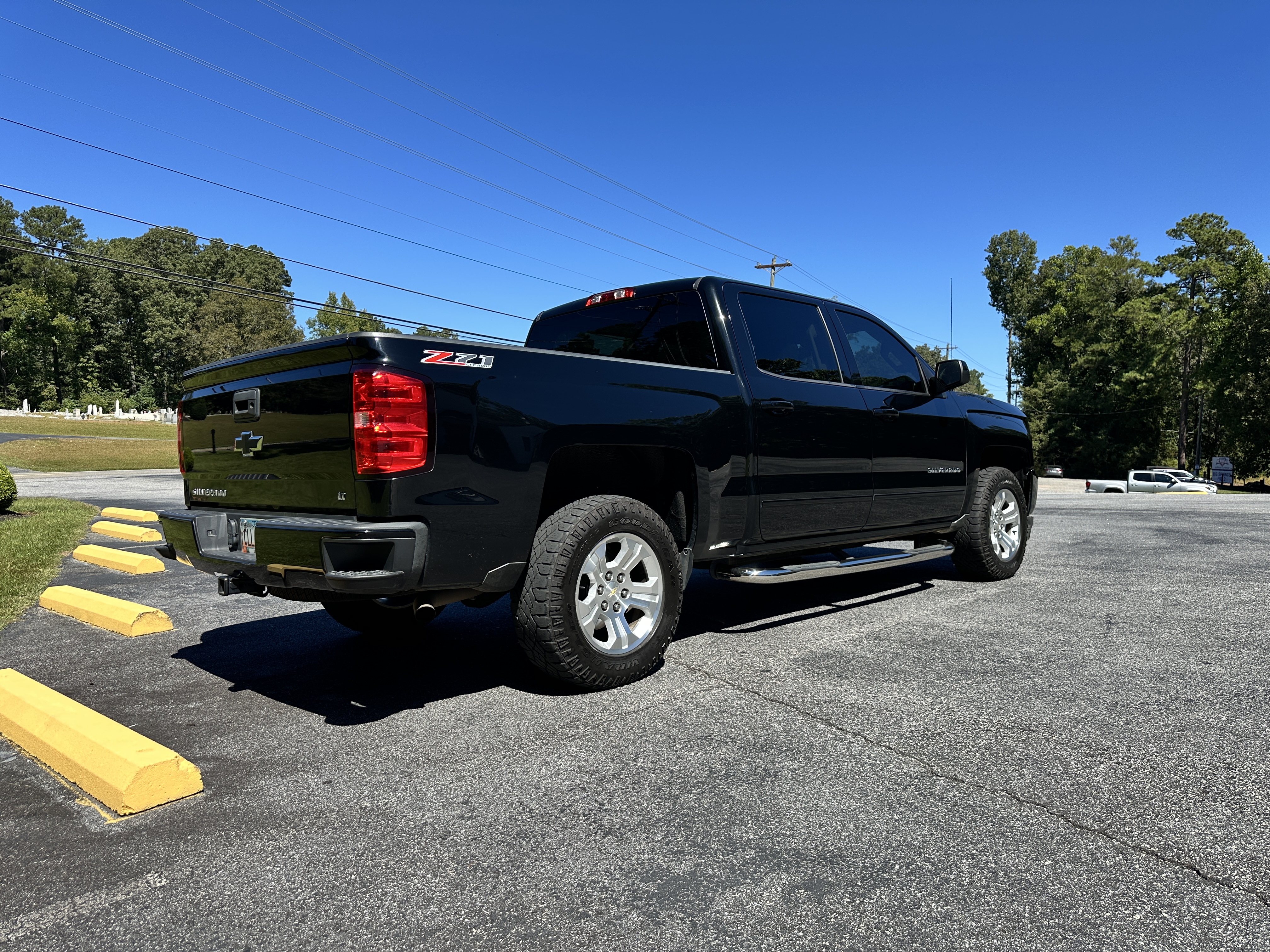 Used 2016 Chevrolet Silverado 1500 LT w/ All Star Edition AWD/4WD image 6