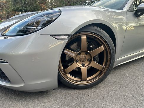 Used 2024 Porsche 718 Cayman RWD image 12
