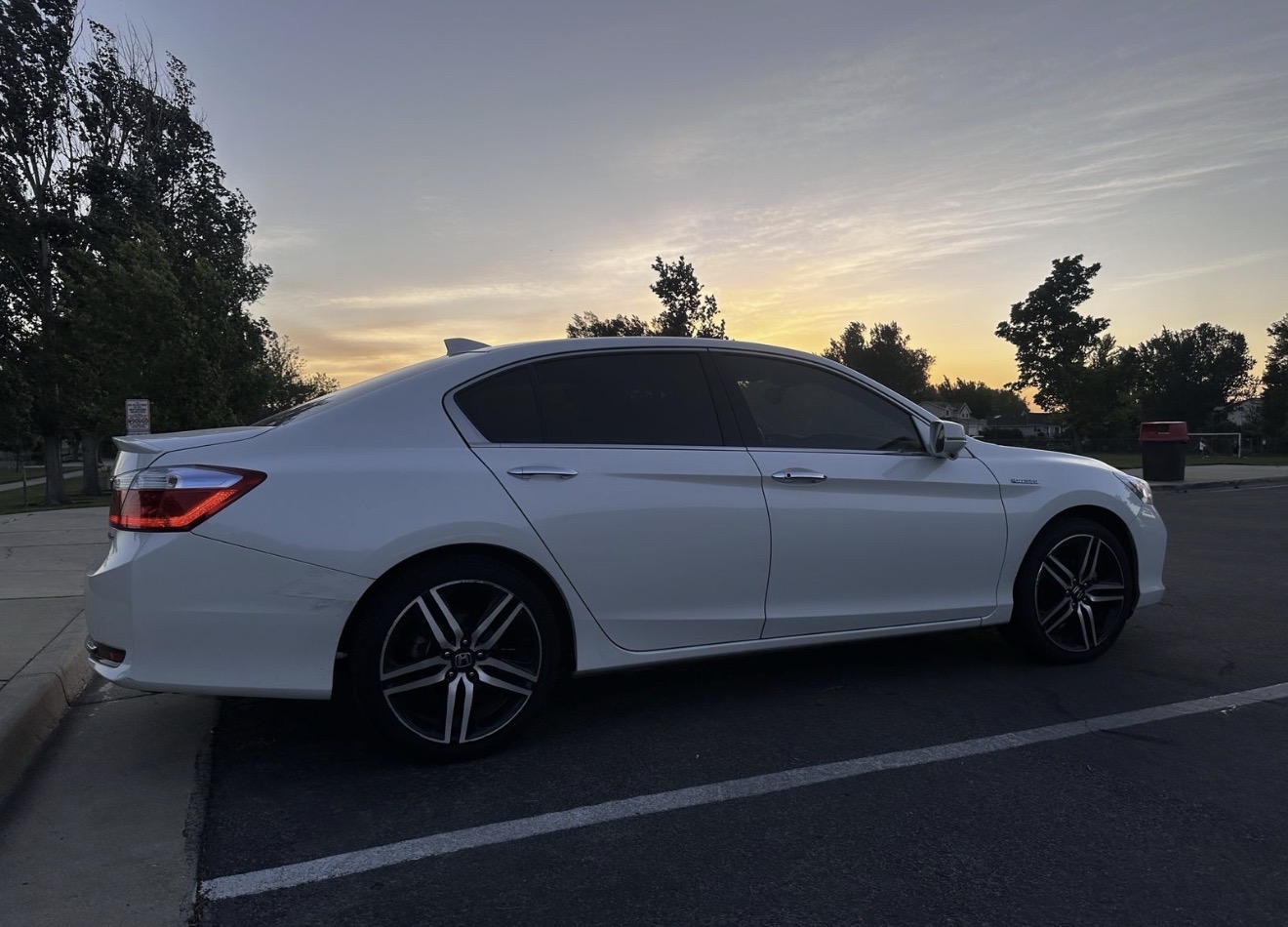 Used 2014 Honda Accord Plug-In Sedan image 1