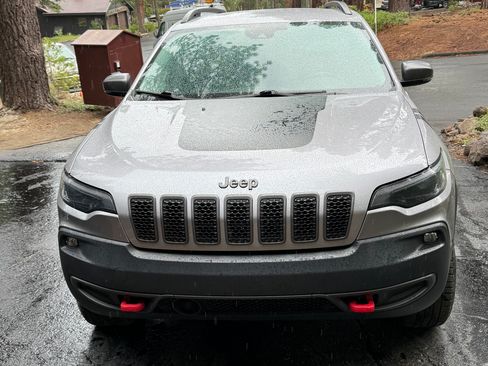 Used 2021 Jeep Cherokee Trailhawk w/ Trailer Tow Group AWD/4WD image 2