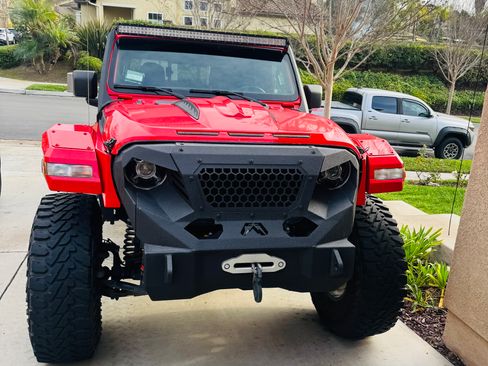 Used 2021 Jeep Gladiator Sport image 6