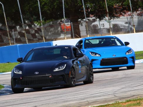 Used 2023 Toyota GR86 image 4