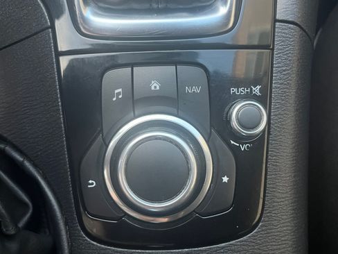 Used 2016 MAZDA MAZDA3 i Sport image 11