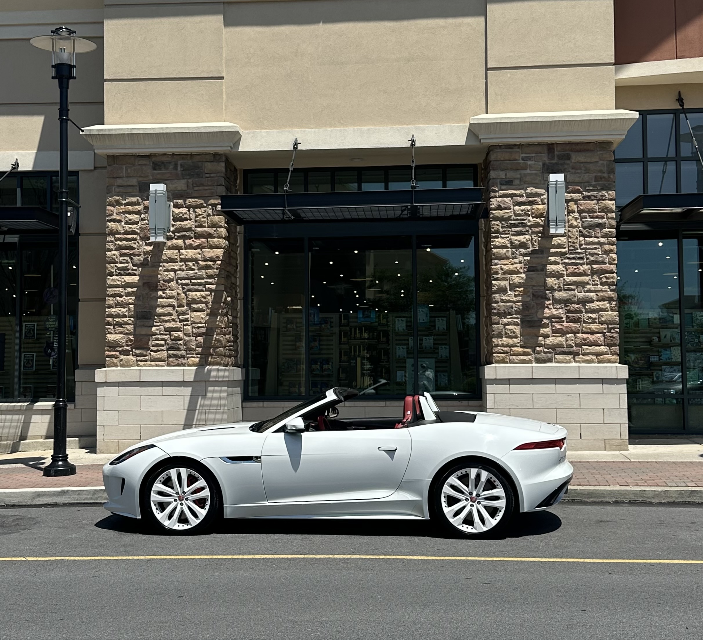 Used 2015 Jaguar F-TYPE S RWD image 12