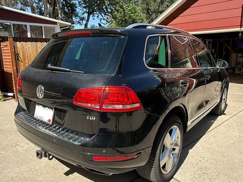 Used 2011 Volkswagen Touareg Executive AWD/4WD image 2