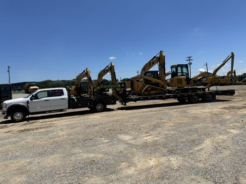 Used 2023 Ford F450 XL w/ XL Chrome Package image 12