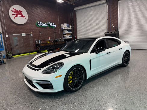 Used 2017 Porsche Panamera Turbo image 1