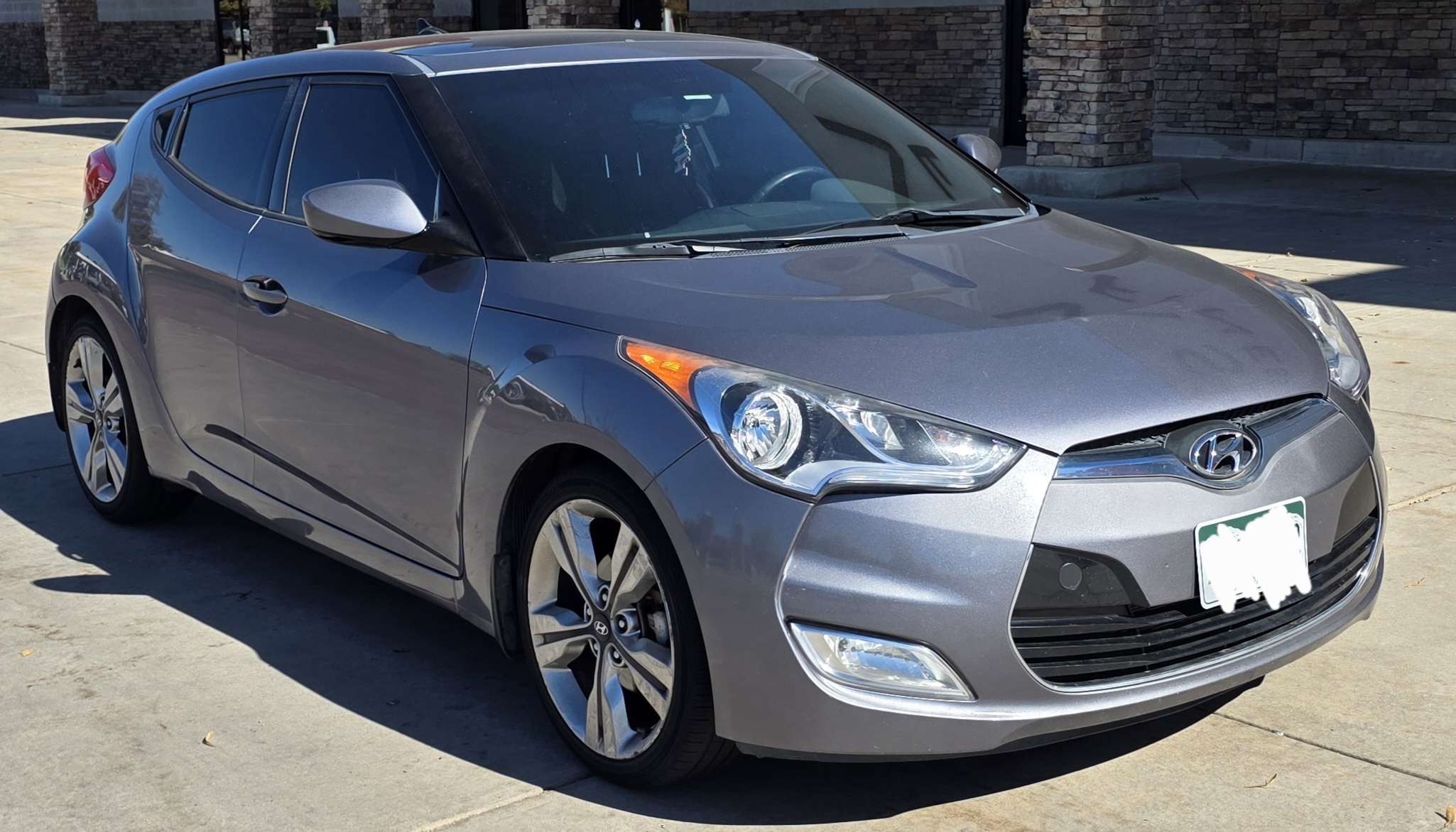 Used 2016 Hyundai Veloster w/ Option Group 02 FWD image 1