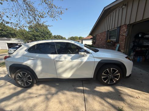 Used 2019 Lexus UX 200 F Sport image 1