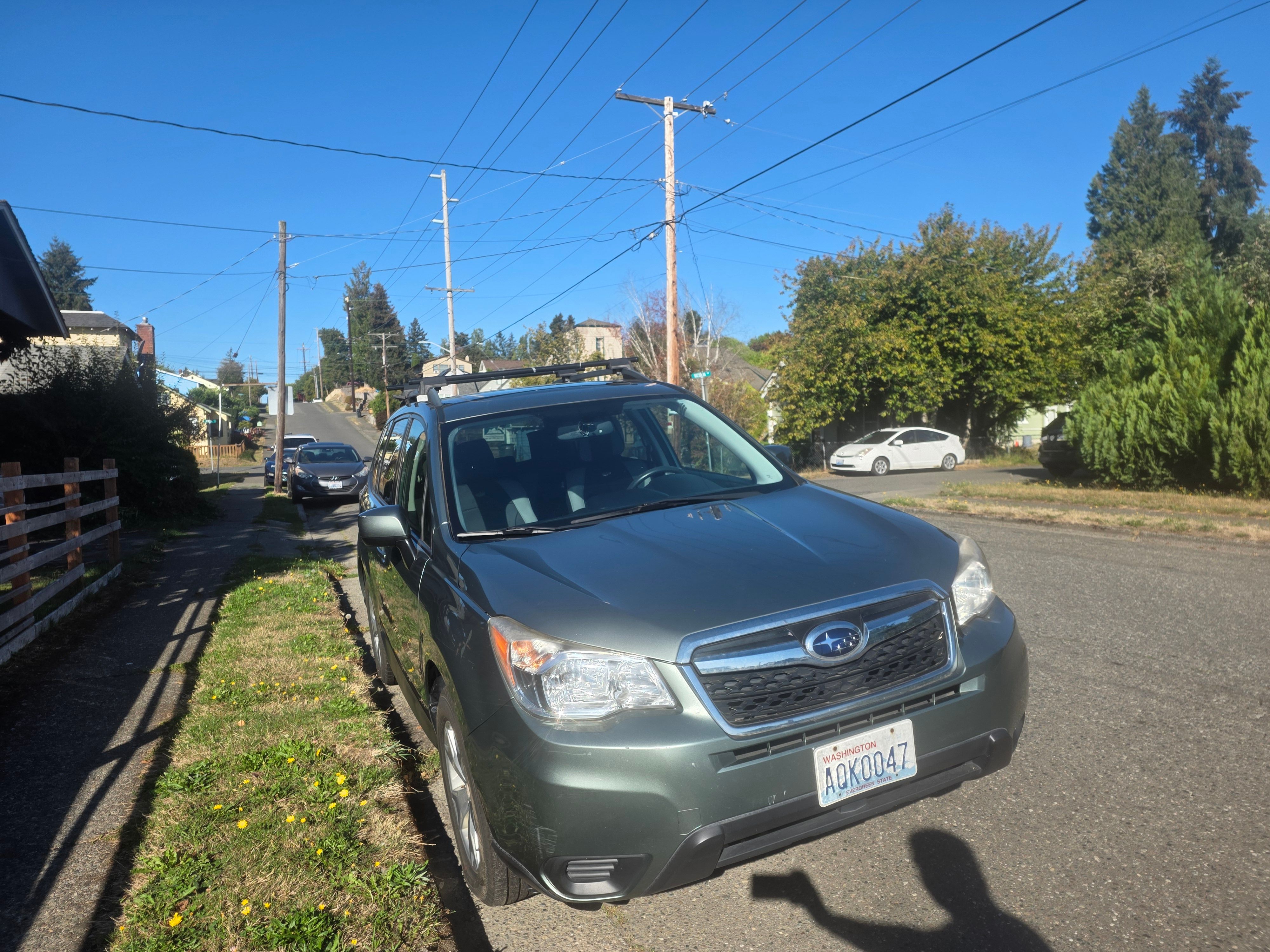 Used 2015 Subaru Forester 2.5i Premium w/ All-Weather Package AWD/4WD image 4