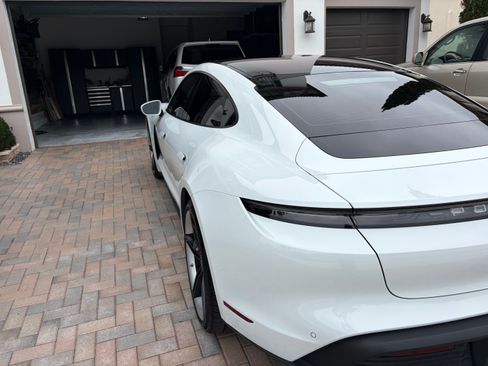 Used 2021 Porsche Taycan Sedan 4D image 6