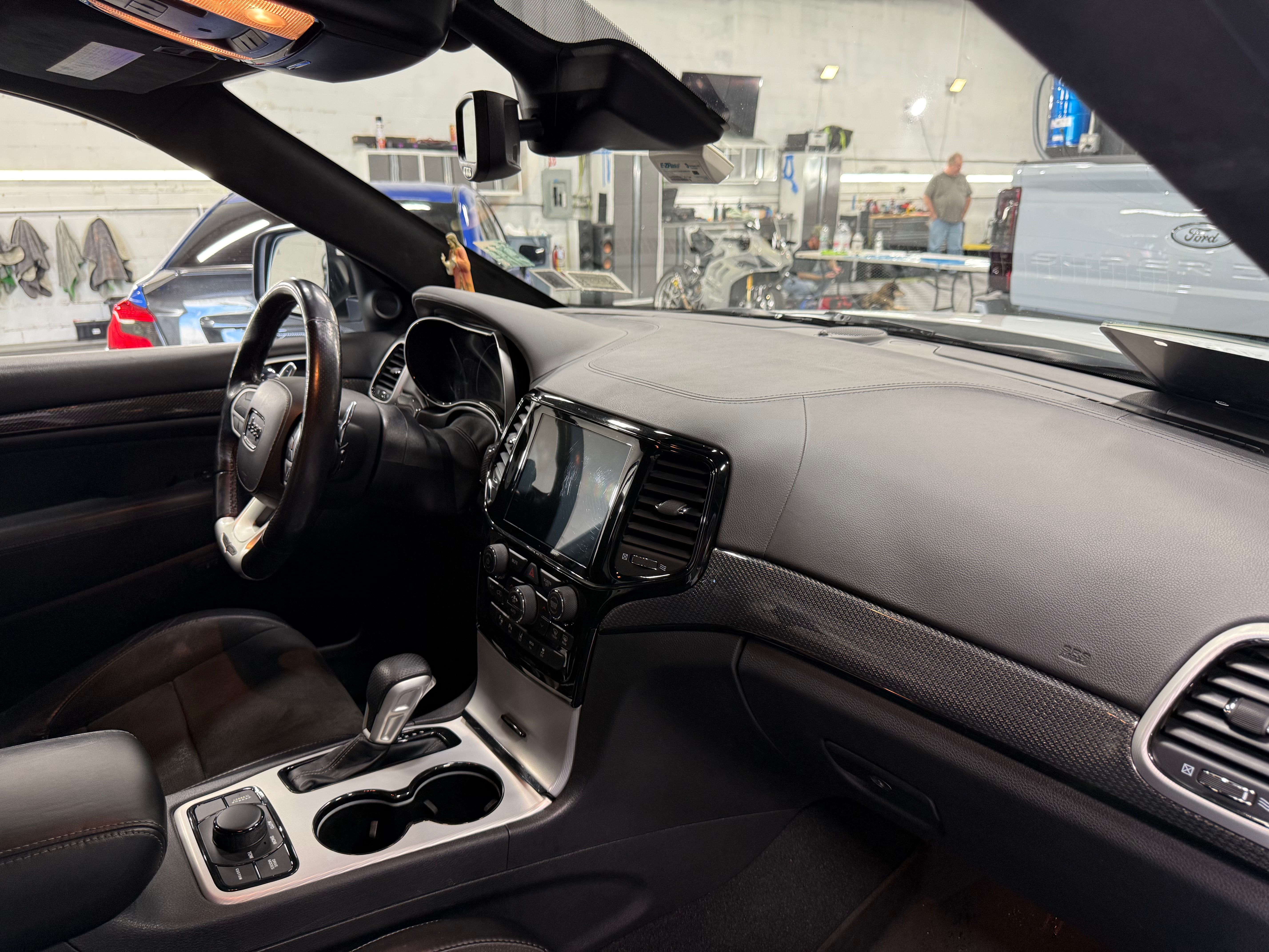 Used 2020 Jeep Grand Cherokee Trackhawk AWD/4WD image 30
