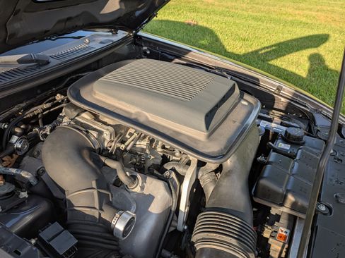 Used 2004 Ford Mustang Mach 1 RWD image 2