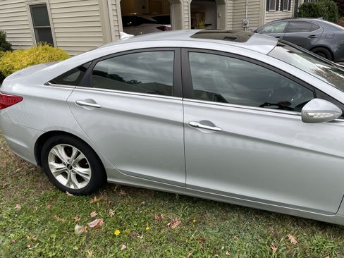 Used 2011 Hyundai Sonata Limited FWD image 6