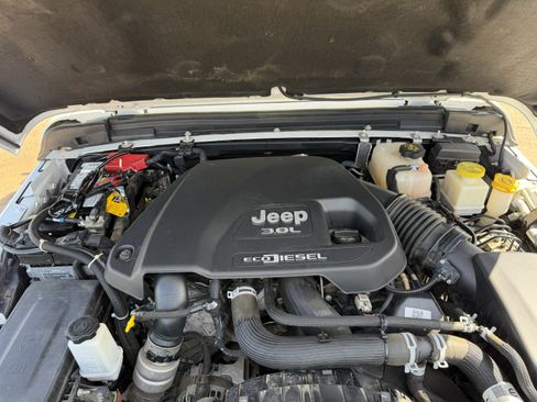 Used 2021 Jeep Gladiator Rubicon image 22