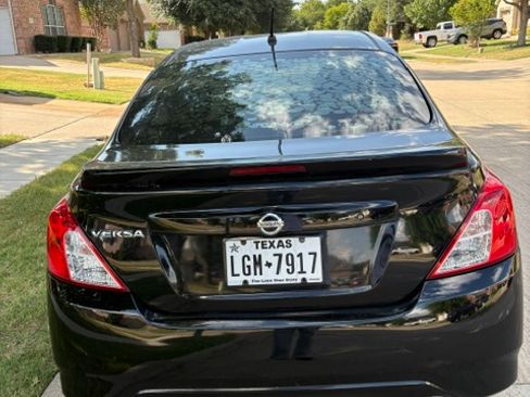 Used 2018 Nissan Versa S Plus FWD image 6