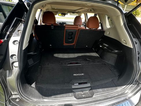 Used 2017 Nissan Rogue SL w/ SL Premium Package FWD image 20