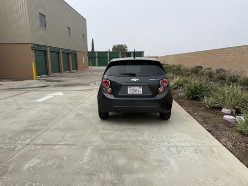 Used 2014 Chevrolet Sonic LT image 5