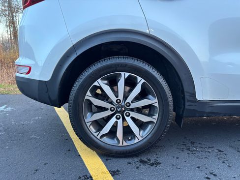 Used 2017 Kia Sportage EX w/ EX Technology Package image 18