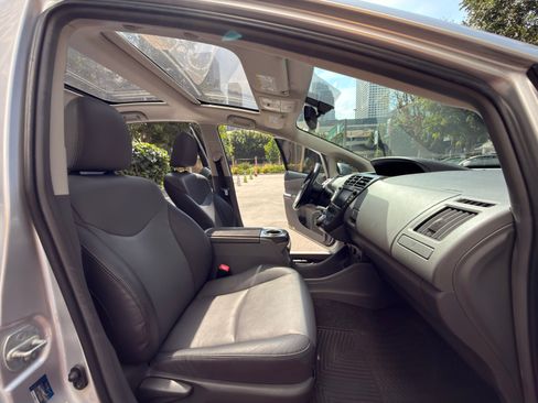 Used 2013 Toyota Prius V Five image 26