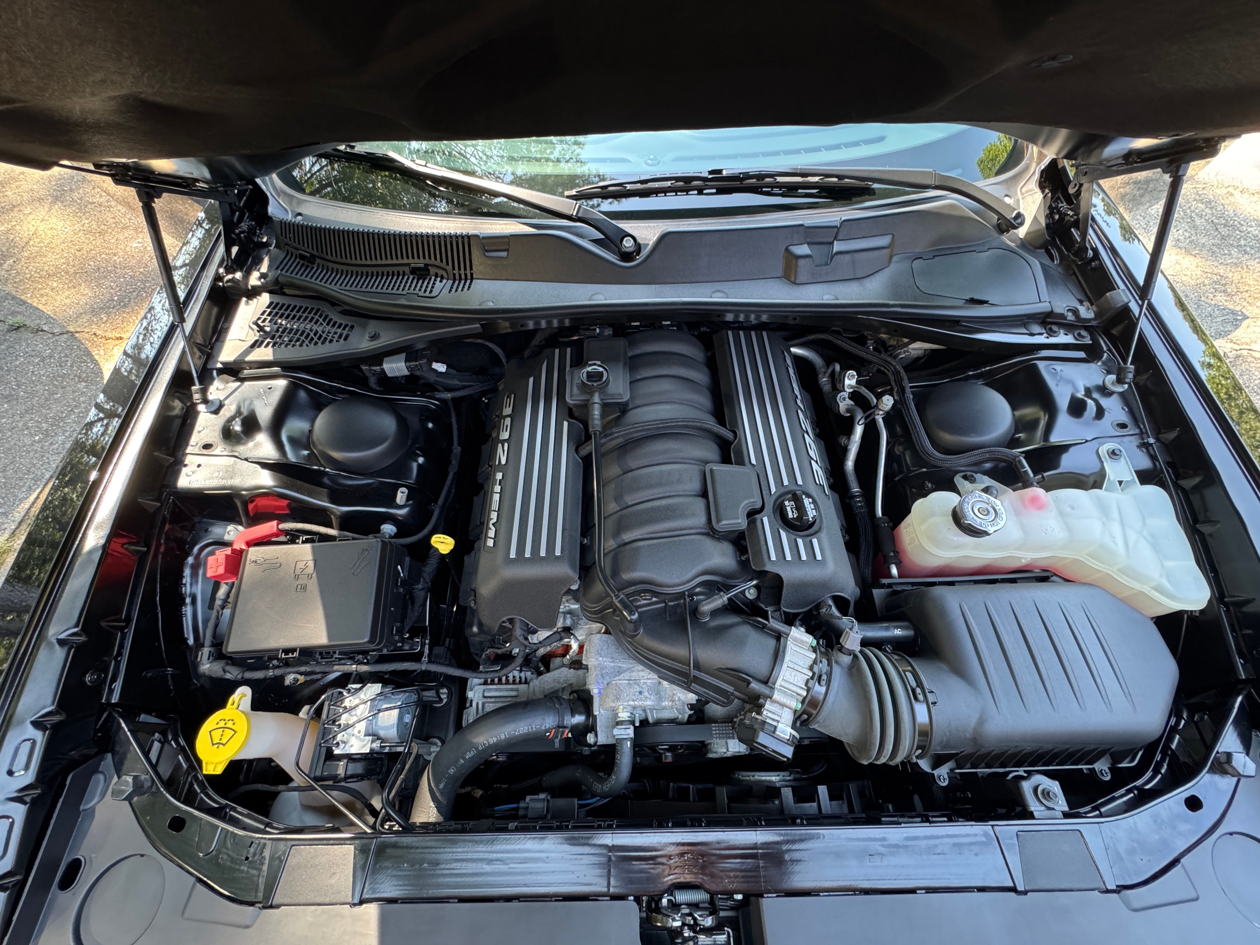 Used 2018 Dodge Challenger SRT RWD image 13