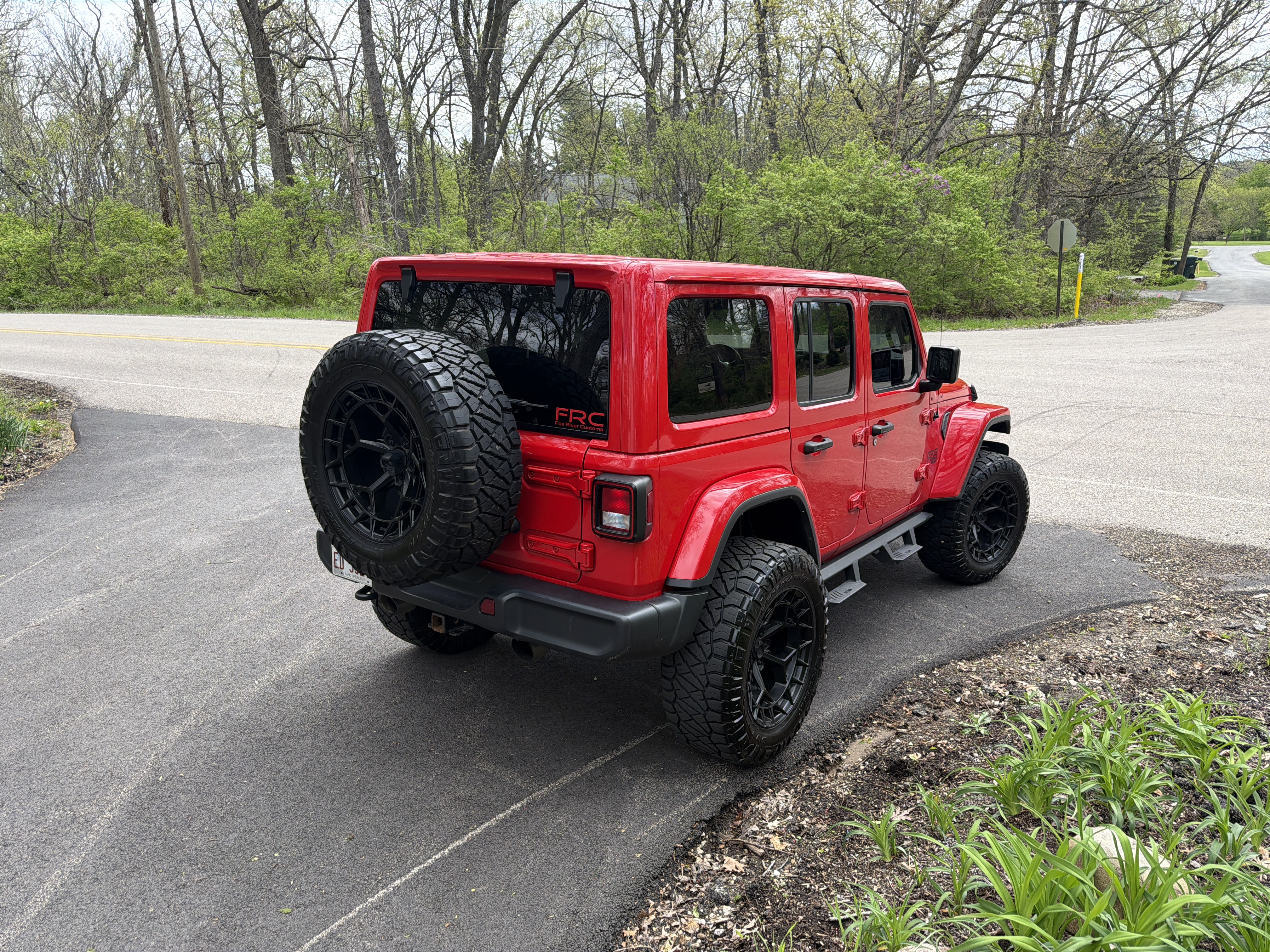 Used 2021 Jeep Wrangler Unlimited Sahara w/ Uconnect 4C Nav & Sound Group AWD/4WD image 8