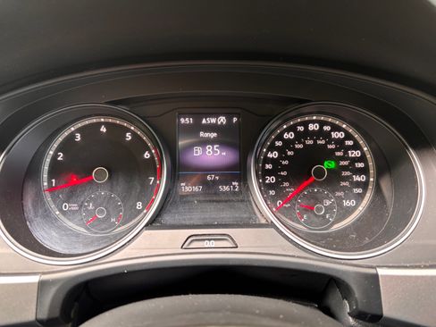 Used 2018 Volkswagen Atlas SE FWD image 11