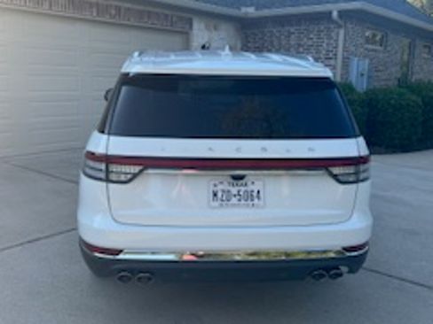 Used 2020 Lincoln Aviator Reserve w/ Equipment Group 201A image 5