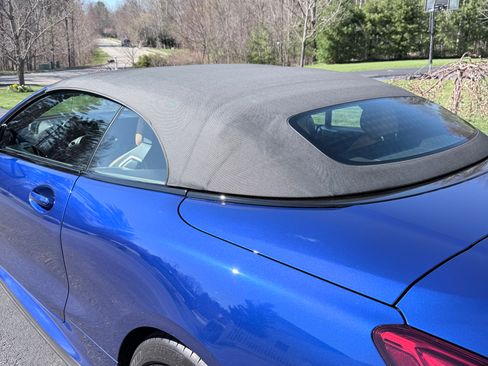 Used 2023 BMW M8 Competition w/ M Carbon Exterior Package AWD/4WD image 4