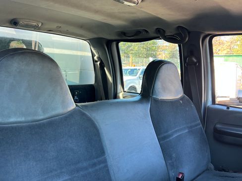 Used 2004 Ford F350 XL image 13