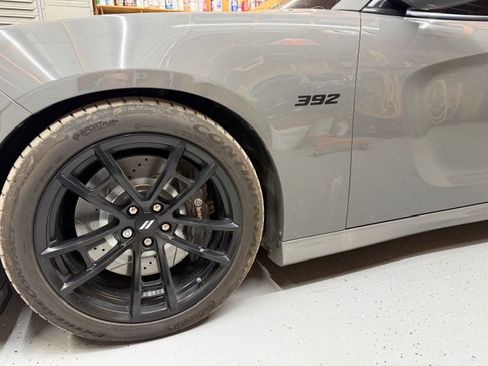 Used 2018 Dodge Charger R/T RWD image 5