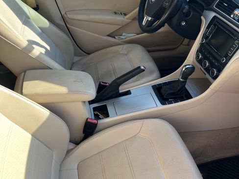 Used 2012 Volkswagen Passat 2.5 SE image 15