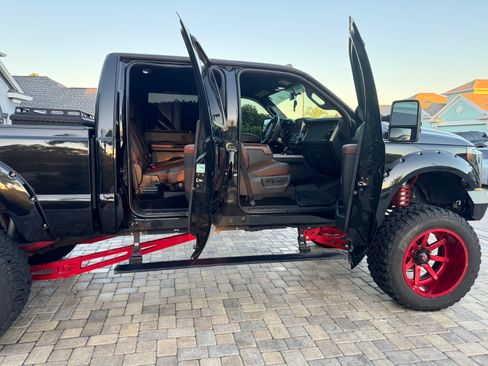 Used 2014 Ford F350 Platinum image 11