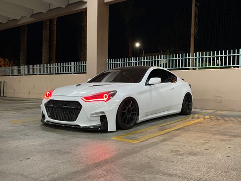 Used 2015 Hyundai Genesis 3.8 image 10