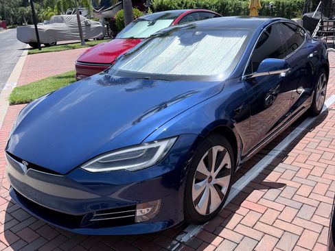 Used 2020 Tesla Model S AWD image 10